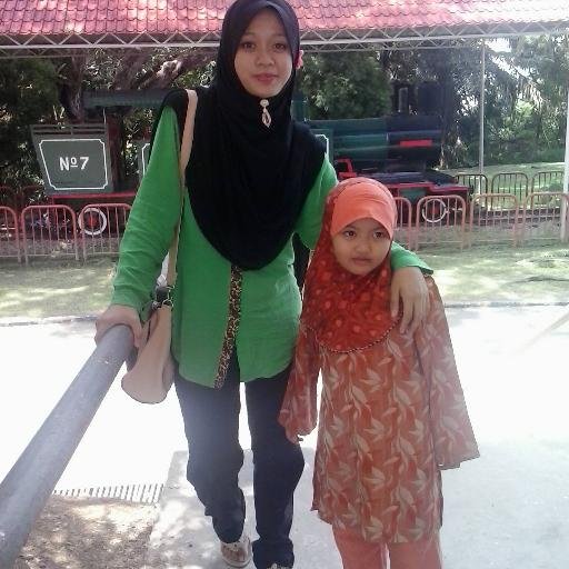 gyrut_erah's profile picture. this is 'bout me :
*a teenager
*a student of Semekar
*love pink n red colours
*really love ice cream
*and I'm in love already..