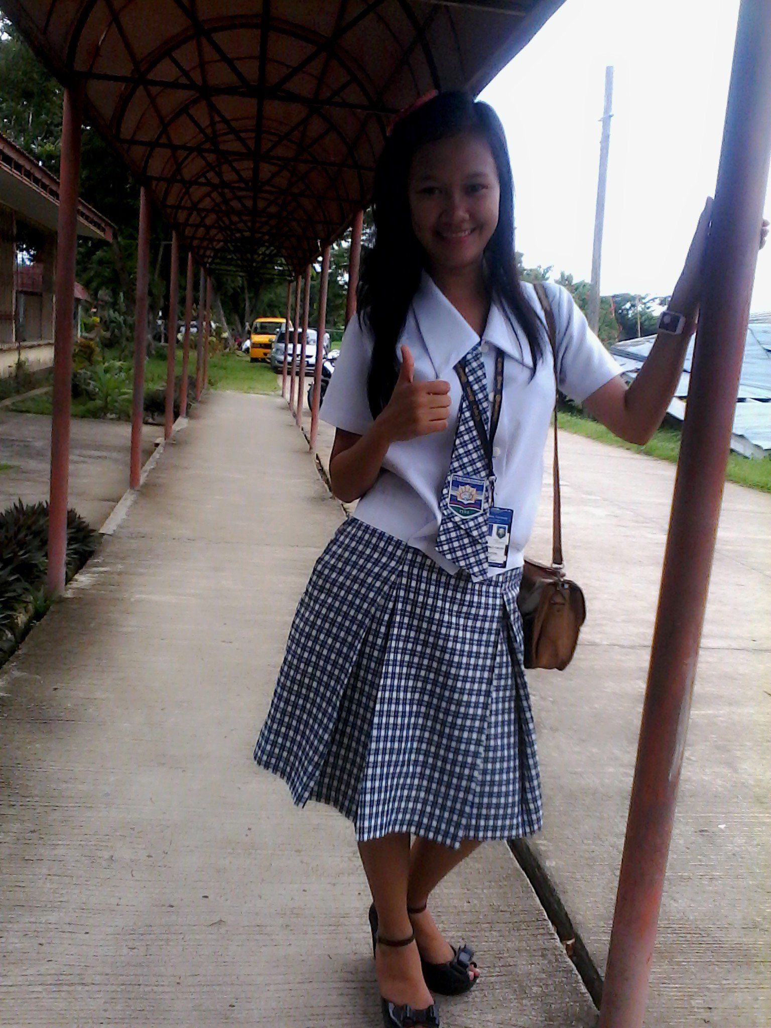 be FRIENDLY !
FOLLOW me . FOLLOW back kita agad2 ☺
