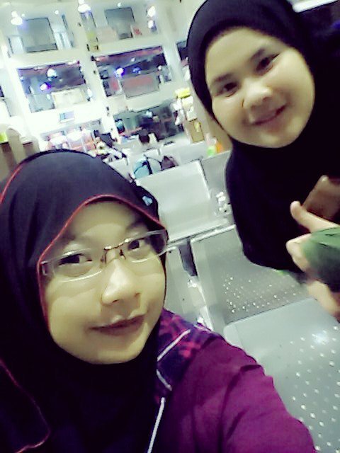 b425517213ee42c's profile picture. 