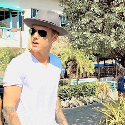 I Gave u a FREE follow.  follow @loveushaastem