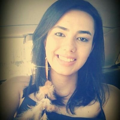 Quero sempre poder ter um sorriso estampado em meu rosto, mesmo quando a situação não for muito alegre ..