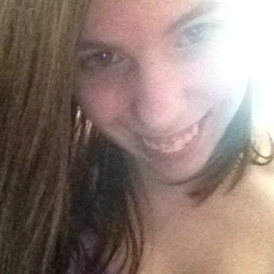 Hey im Caitlin im 17 i love music, reading and art :)