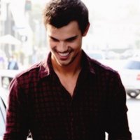 Taylor. (@wcrcwclf) 's Twitter Profile