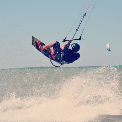 I like kiteboarding, skiing and pretty photo ops.  Any criticism of the @raptors will result in me hurling insults in your direction. Bomb atomically