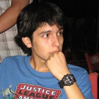 Abogado Universidad de Concepción, intento de deportista, cinéfilo y caballero Jedi