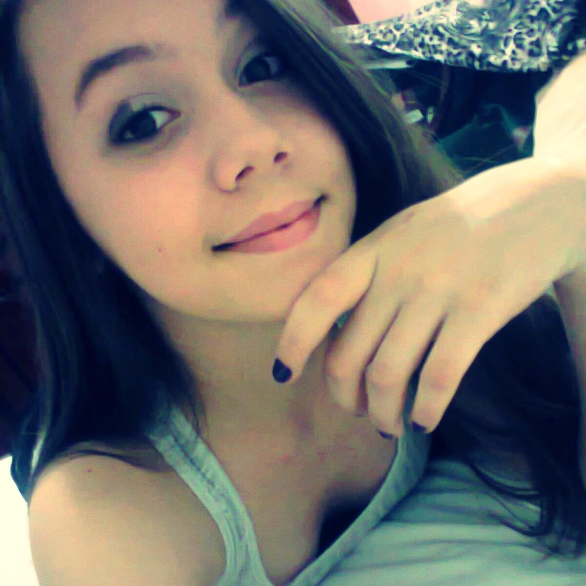 Enquanto você ora, Deus prepara a vitória.♥  ✌