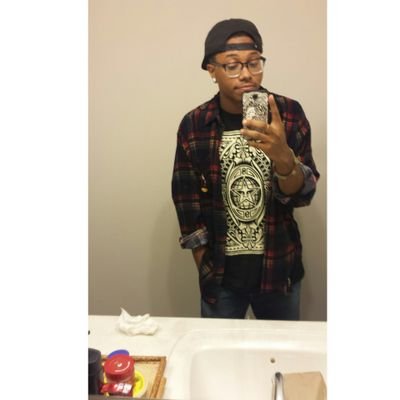 Trap Lord
WZRD
Don't cry because it's over smile because it happened