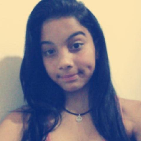 thata_cecilia's profile picture. ....tem muita julieta se matando por romeu errado...