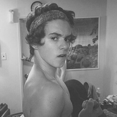 i followed you so please follow @shawnsmcvey thanks :)