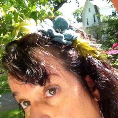 Lyndawithy's profile picture. Plays with words.