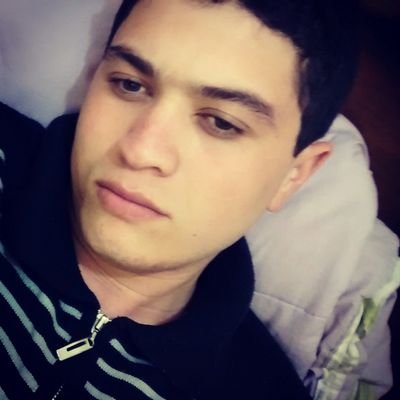 Trabalhador, estudante na Universidade Federal de Ouro Preto, amo  Deus, amo a vida, minha família e a arte.