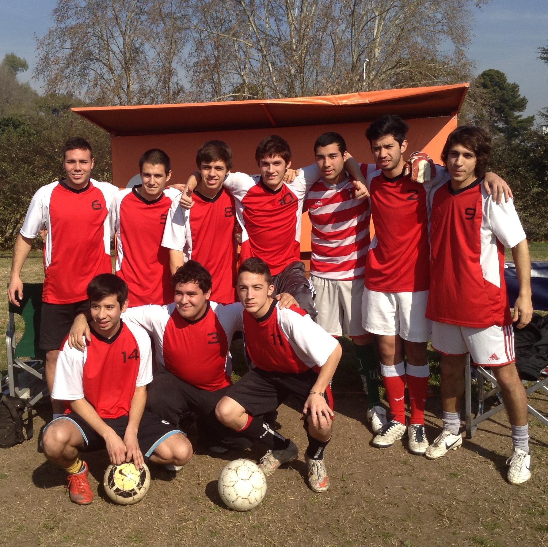 RegenesisTeam's profile picture. Equipo de futbol 7/9/11, actualmente por empezar el torneo MasterCamps, segundos en el campeonato Cantilo y campeones en el campeonato local.