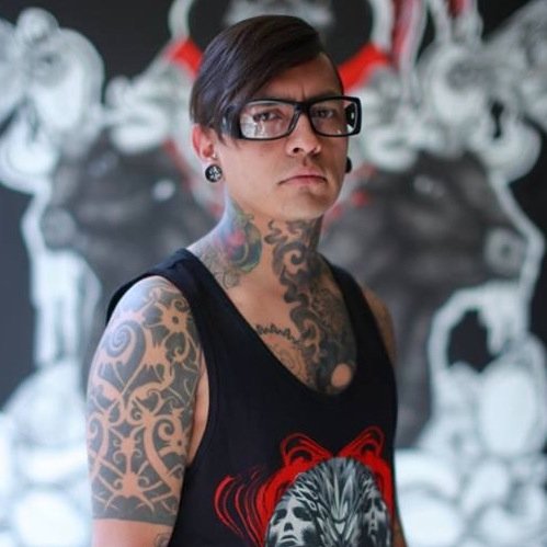 Tatuador profesional 40 años mexicano. Más de 12 años plasmando identidades con tinta. Técnicas: color, puntillismo, sombras, tribal, mandalismo. 552967-2683