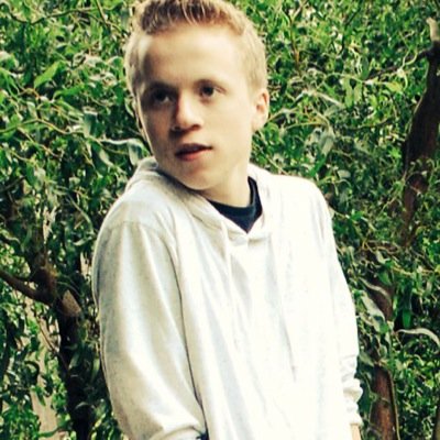 since i gave you a free follow, can you please help make my dream come true and follow @theJakeBrewer ??? it would mean so much to me! :)