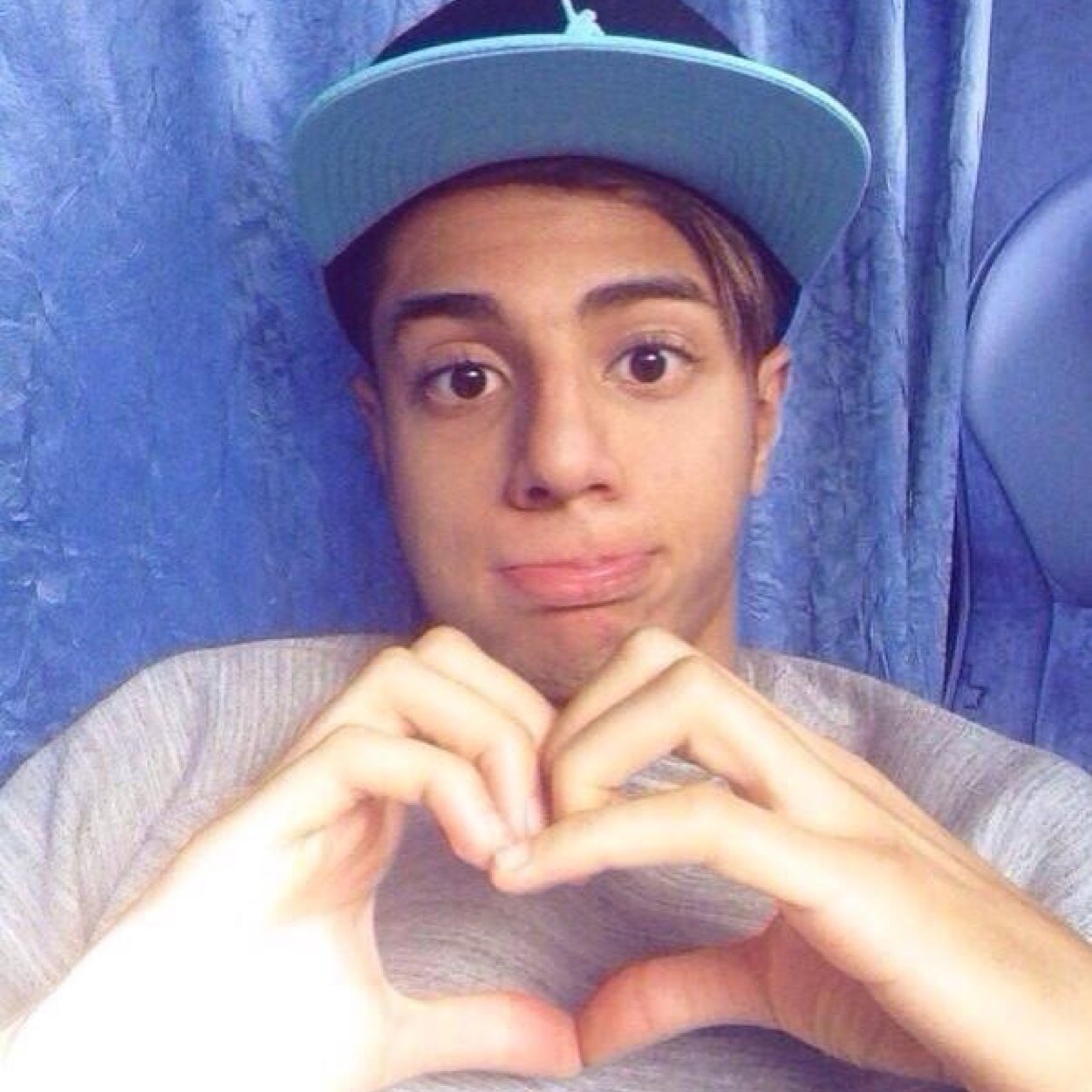 AlessaXavi's profile picture. I will #FOLLOW every person in this Planet !!'