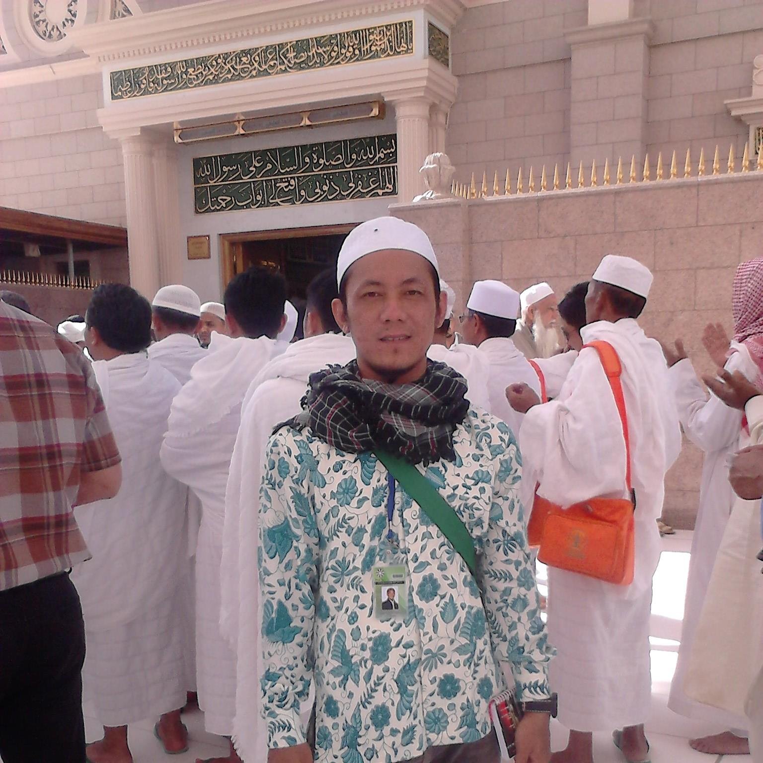 JohanUmroh's profile picture. Layanan UMROH & HAJI  Available package Umroh,visa,ticket pesawat international & domestik ,LA saudi arabia.call me 081318222841/085695427725/2AC21ACF