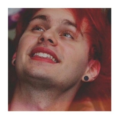 THANK YOU FOR HELPING US REACH OUR GOAL OF 2K WE LOVE YOU But if you're reading this you could follow us still: @PINACOLADAPAYNE :-)