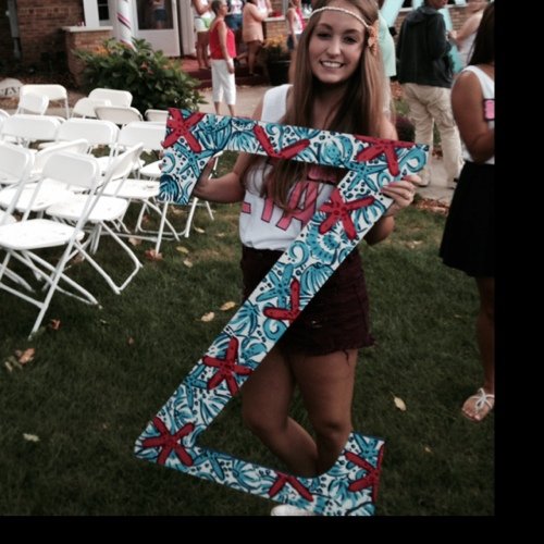 Haleiiiighh's profile picture. My life, in 140 characters or less. 
U of IOWA | ZTA | CO NATIVE 
• pics or it didn't happen •