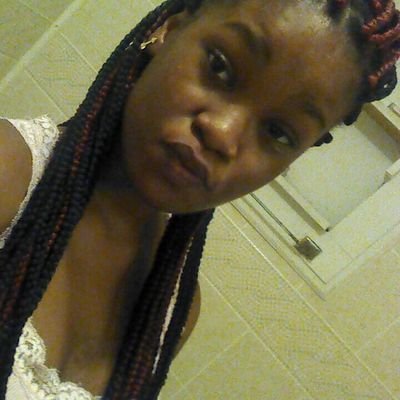 fashionista 1⃣6⃣ yrs old sophomore follow me on IG...macbby1998