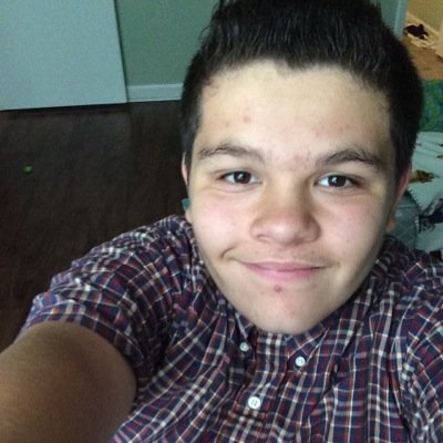 Im 13 and cool and funny dude who wants friends and loves music who lives in alabama