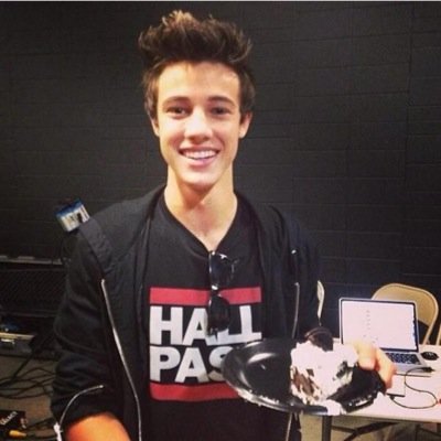 hey beautiful, go follow @twistmendes thanks. remember that you're worth it