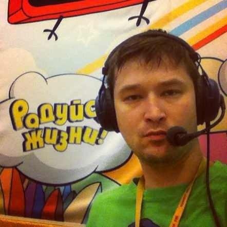 alekheen's profile picture. Непьющий радиоведущий. Шутка. Так не бывает. Работаю на Юмор FM.