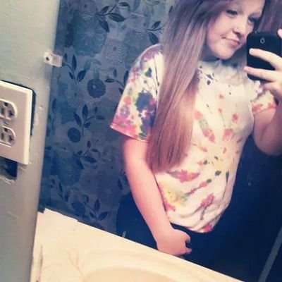 FOLLOW ME I FOLLOW BACK.!!! XD Dont.be a ghost follower & i wont be either.!!! single.3 Blaine Bengal and when everthing goes wrong Basketball is my medication