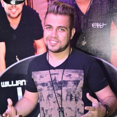 Cantor da dupla Willian Cézar i Christiano e  compositor!! Choraaa peito véioooo