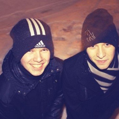 larrrron's profile picture. 