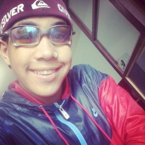 OI , Sou o Hericles Martins tenho 18 aninhos, #Facebook ; https://t.co/bT3fWJYwcv