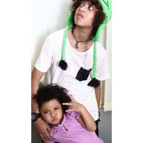 kumaraputri1's profile picture. Comate Alovers & B_starz
facebook: Kumara putri