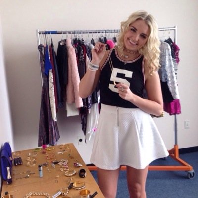 I'm Rydel Lynch. I play keys in R5. I love everybody, Hello Kitty, sparkles and food! | #R5Family Forever!