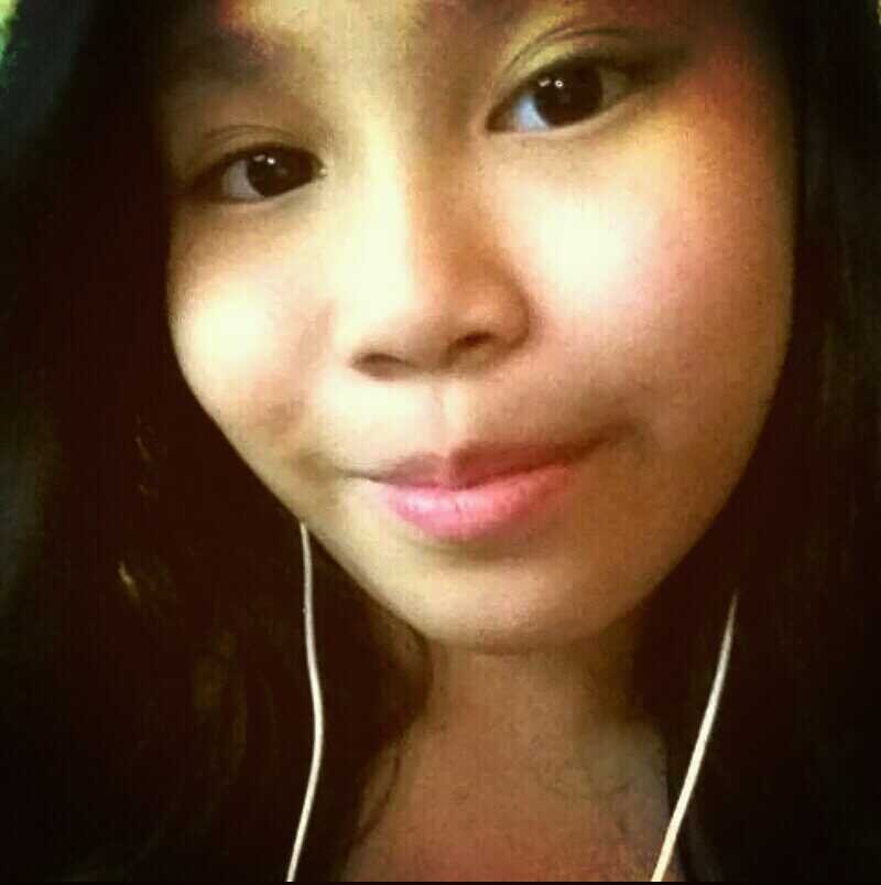 The smiles that always pop up on my friends' & loved ones' faces is the reason why my day is ALWAYS COMPLETE.. God Bless!!!! =) (=