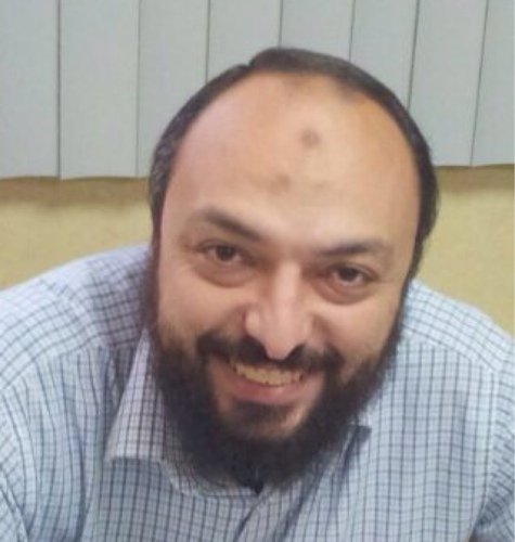 ‏‏أتعامل بحسن الظن والظاهر،أناقش الفكره وأحاسبها ولا أحاسب الأشخاص ولا النوايا،لا أنتمى لحزب ولا مذهب،فخور بشرعى.أعرض وجهة نظرى للعلم فقط،ومش فاضي للمناظرة