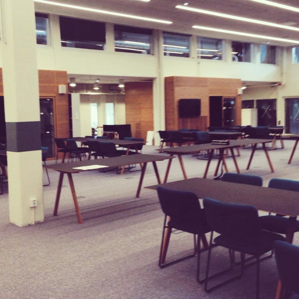 Rum för lärande – en del av satsningen Interaktiva miljöer vid Umeå universitet. Forskning och pedagogiskt stöd kring den högre utbildningens lärmiljöer.