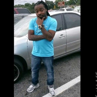 One of D.M.V hottest artist.  Mixtape on the way entitled HOTTEST IN DA CITY self explanatory. Llmg is the set i claim.