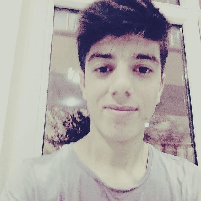 kişisel hesabım : @kimbuboyka

En büyük zenginlik evden çıkarken arkandan dua eden bir anne olmasıdır.