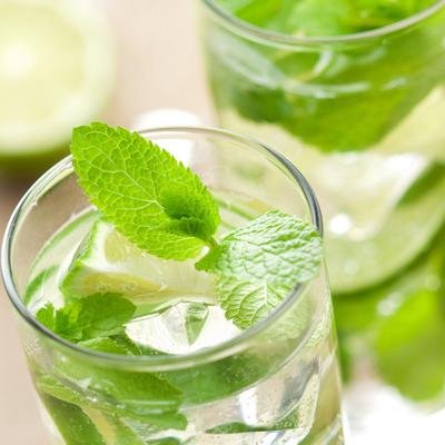 少しだけ酔いたい気分。そんな時に簡単に作れるカクテルをどうぞ！