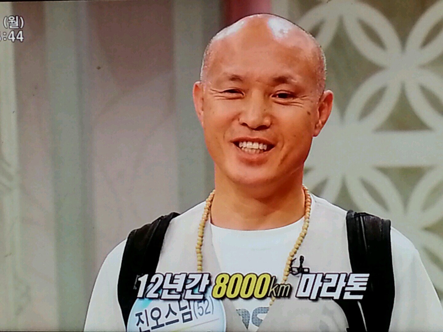 고즈넉한 구미 복우산 대둔사. 구미시내 이주노동자,결혼이주여성,북한이주민,이주민2세자녀의 어려움을 돕기위한 비영리 꿈을이루는사람들 대표. 1km마다 100원씩 모금 마라톤으로 헌신하고 있음.