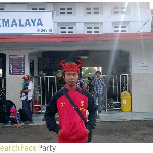 leuwih alus beungeut goreng,,, tapi asli buatan Allah Swt. dari pada Geulis atawa Ganteung, tapi Buatan Camera360.. #YNWA
