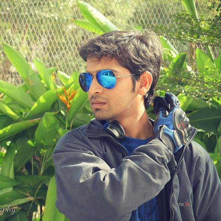 Traveller, Cricketer, Photographer, gymnast, Fun loving, 25 years old, Adventurous at heart. Funny with friends. #Travel #occassionalwriter