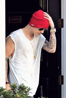 http://t.co/OFPMyVIqVF  BELIEBER`LOVATIC`DIRECTIONER`VAMPETTE