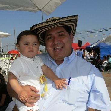 Reporto_ahorita's profile picture. Pienso luego tuiteo. ¡Qué textículos tengo!