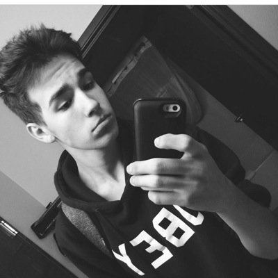 I like Jacob just a tiny bit❤️