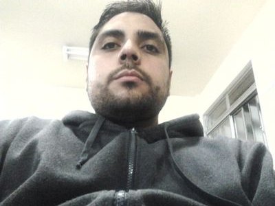 Da largura da boca ;O