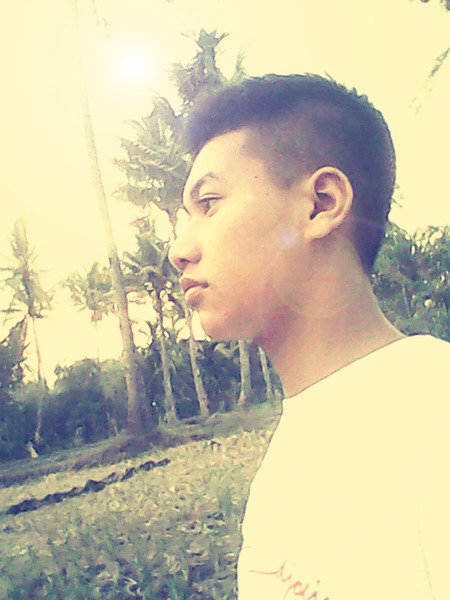 fahrezzi_yusuf's profile picture. Hidup di dunia ini hanya 1 jadi gunakanlah hidup ini dengan sebaik baiknya