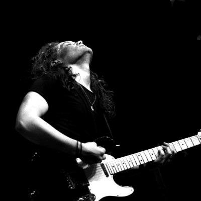 JesseSmithFans's profile picture. This is an official fan page for Jesse Smith and the @romancesband!!