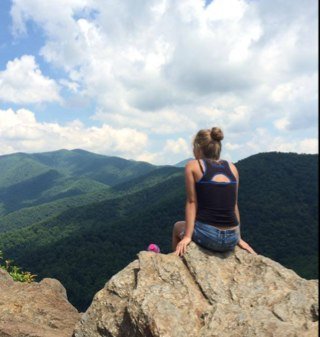 peachie54's profile picture. Shoot for the moon. Even if you miss, you land among the stars.