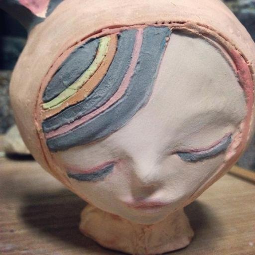 clutchjason's profile picture. crazyJASON 生長於高雄發展也在這裡 ， 未曾接受正統美術訓練 無師自通 繪畫 攝影 ， 作過行業有 平面設計 插圖 活動企劃 。