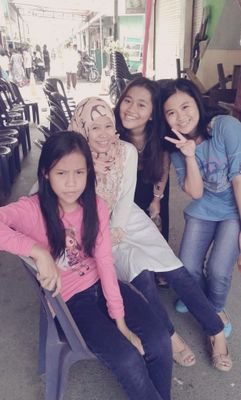 ♥allah|♥my fams|♥pele|(♥)| lagi belajar di FKIP UHAMKA|calon ibu guru matematika| Bismillah 7semester !